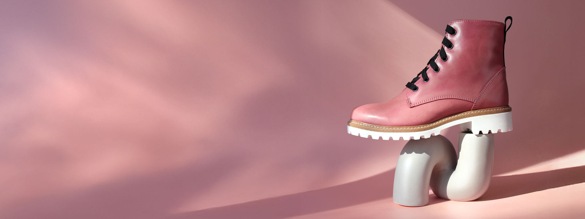 Du 22 au 25 août 2025, obtenez 20$ de rabais sur une selection de vos produits favoris. Ce rabais s'applique sur la Yelena corail, la Zina corail, la Nina Summer corail et la Meredith corail.